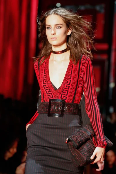 Look 9